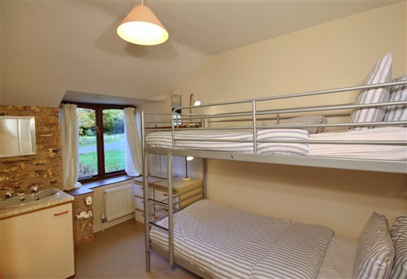 Coach House - Bunk Bedroom